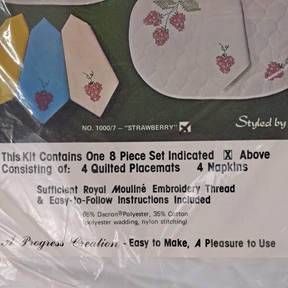 Strawberry Stamped Pre-Quilted 8 Piece Luncheon Set for Embroidery - Picture 3 of 5